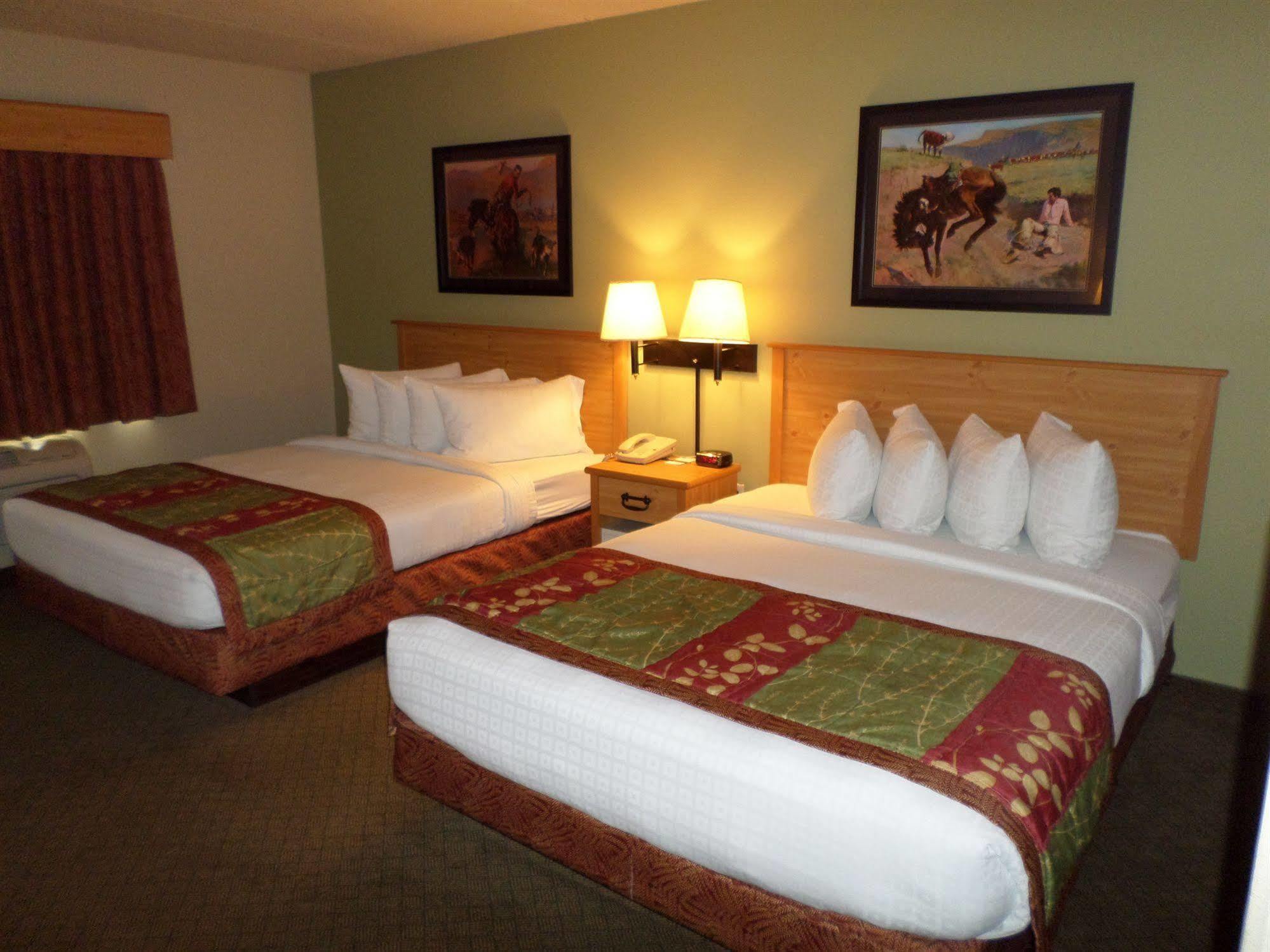 Americinn By Wyndham Pampa Event Center Bagian luar foto