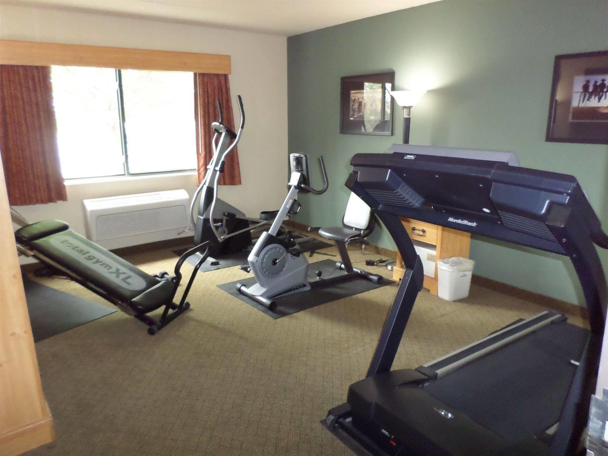 Americinn By Wyndham Pampa Event Center Bagian luar foto